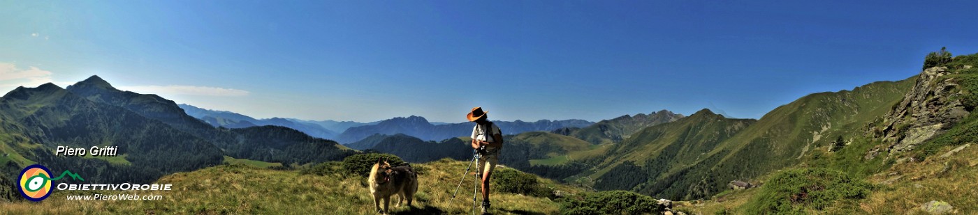 44 Spettacolare vista panoramica sulla vallata .jpg